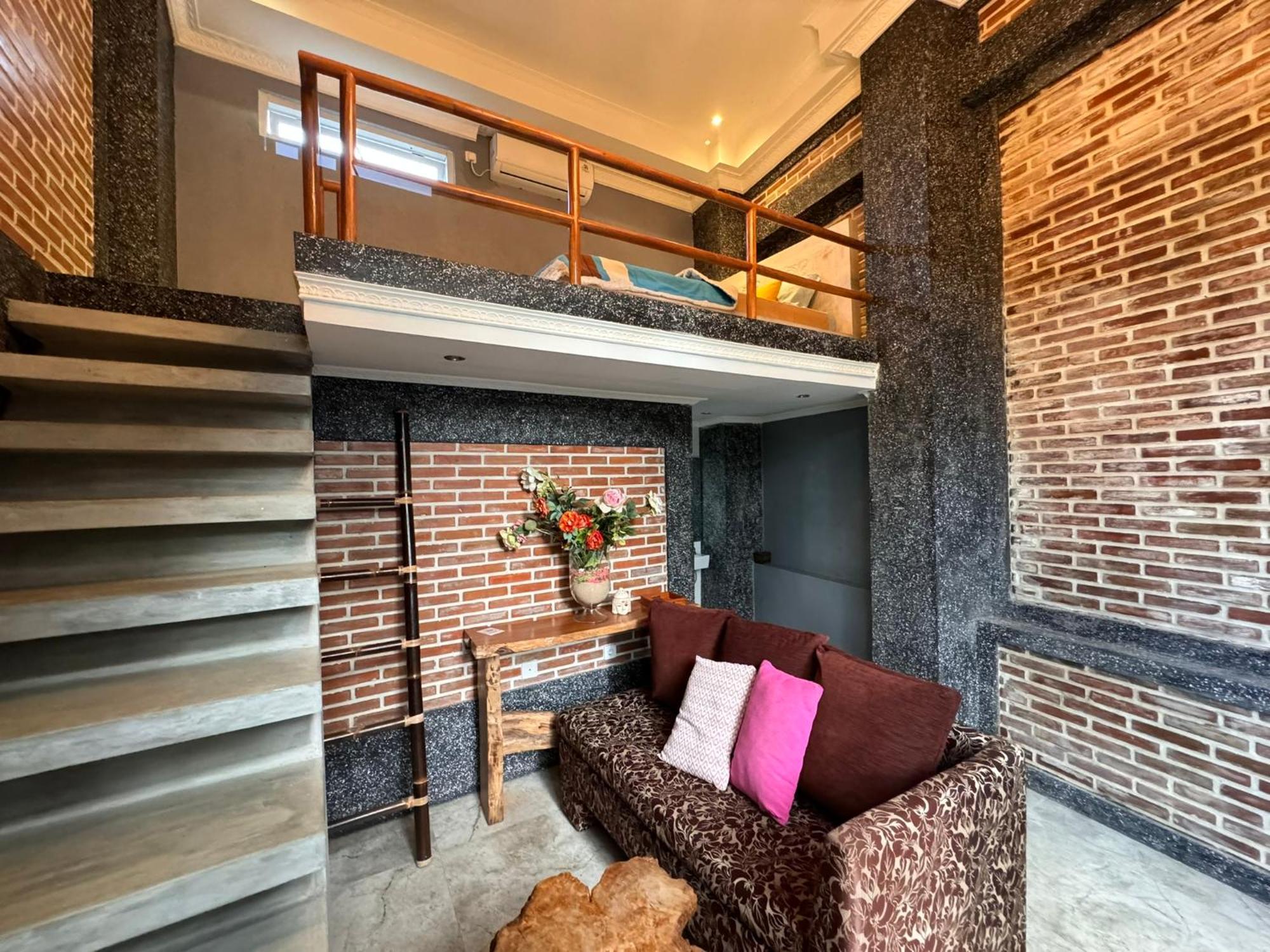 Giri Hill Homestay Nusa Dua  Exterior photo